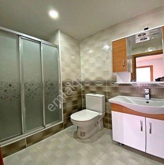 Aile Yaşamına Uygun! Yakuplu'da 3+1 Ara Kat Satılık Daire!