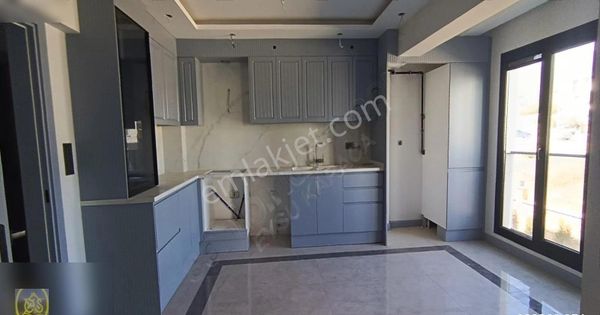 Selçukbey Mah. Muhtesem Konumda Satılık 3,5+1 Daire...