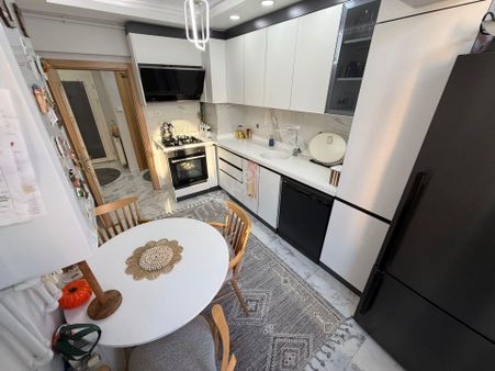 Sincan Akşemsettin Mah.de 2+1 Bağımsız Full Yapılı Emsalsiz Daire Es-as Emlak'ta