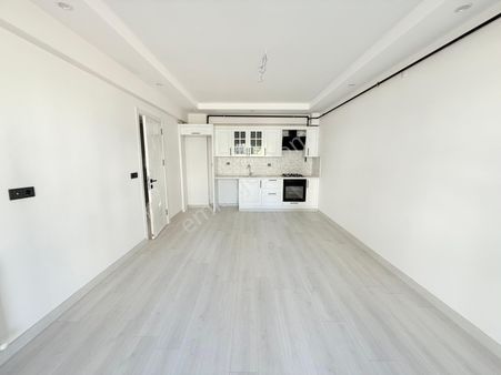 Emlak Center'dan Muradiye Mah Satılık 2+1 Sıfır Daire