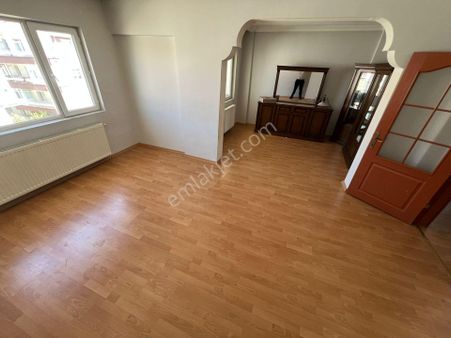 Torun Emlak'tan Sincan Merkezde 3+1 Geniş Daire