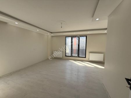 Gebze Köşklü Çeşme Mah.yola Cephe 5+1 Satılık Çatı Dubleks