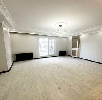 Esenyurt Örnek Mahalles Dekorlu Tertemiz 145m2 3+1 Satılık Daire