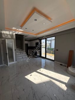 En Uygun Fırsat Villalardan - Denize Yürüme Mesafede 3+1 Bahçeli