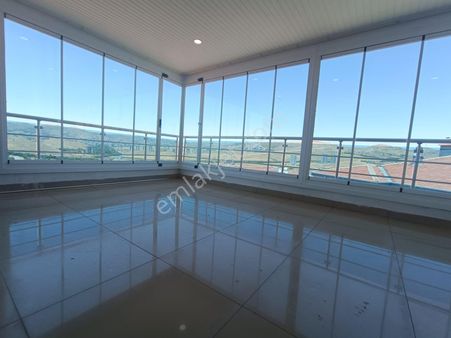 Hazer'den Dev Fırsat Daha Ebevyen Banyolu 4+1 Kapalı Cam Ve Çatılı 4 Klimalı Teraslı Daire