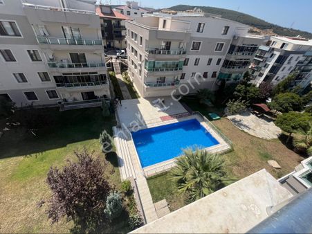 Örnek Kent Mahalle’de 3+1 Kiralık Havuzlu Dubleks Daire