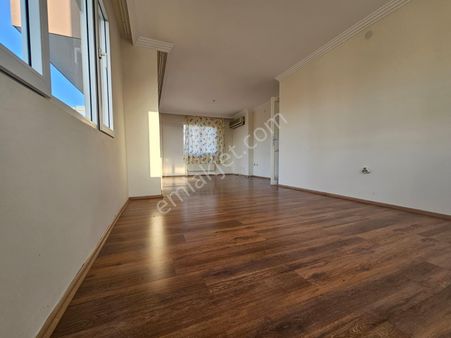 Balçovada Ekonomiye Ve Metroya Yürüme Mesafesinde Manzaralı 3+1