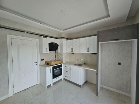 Selahaddin Eyyübi Mahallesinde Mete Konaklarına Oldukça Yakın 2+1 Satılık Lüx Fırsat Daireler