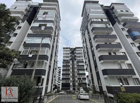 Çınar Üstü Sitesinde Satılık Deniz Manzaralı 3+1 Daire