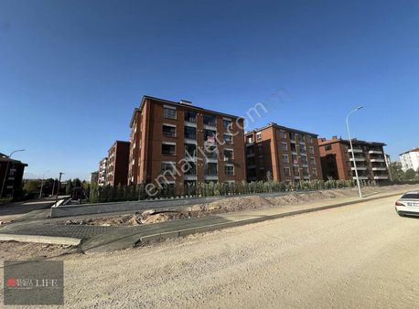 Rwlıfe// Sümer Mahallesi Kızılyer Mevkinde Satılık 4+1 Daire