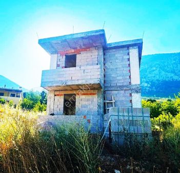 Pozantı Kar Emlaktan Yenikonacıkta Kaba İnşaat 4+1 Villa