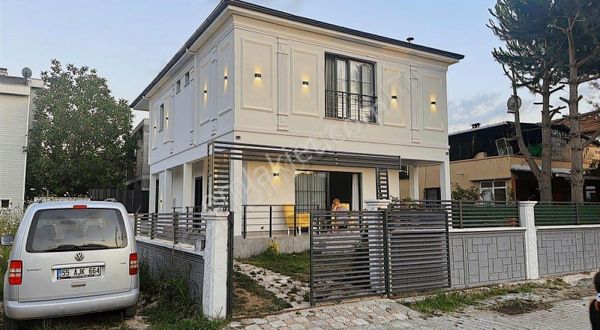 Denize Sadece 100 Mt Uzaklıkta Lüks Villa