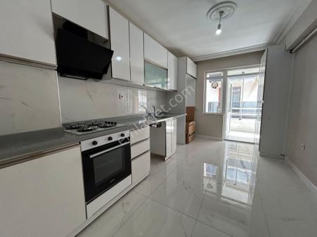 Yayla'da Bağımsız Asansörlü Katta Manzaralı 3+1 Daire