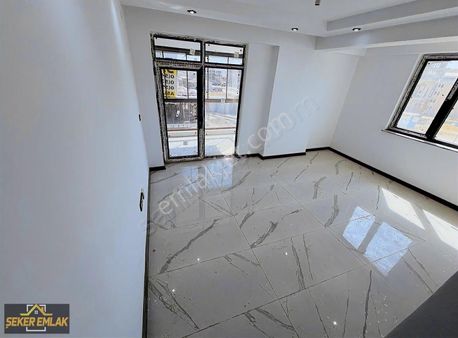 Şeker Emlaktn Tarih Blv Yakını 100 M² 2+1 Özel Garajlı Lüx Daire