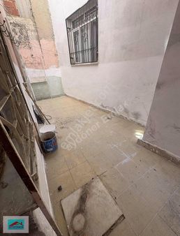 Buca Yenigün Mah Muhtarlığa Yakın Giriş Katı Kiralık