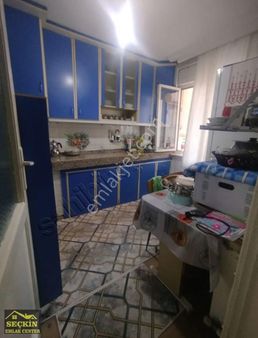 Manisa Merkezde Satılık 2+1 Arakat