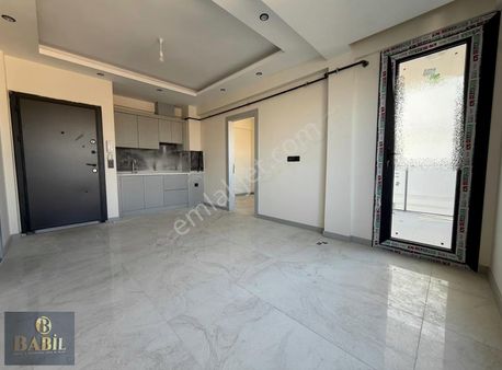 Karahasanlı Merkezde Sıfır 2+1-balkonlu,arakat,asansörlü