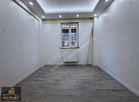 Halkalı Merkez Mahallesin'de 3+1 Ebeveyn Banyolu Bahçe Katı