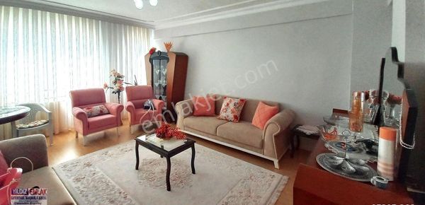 Tabakhane Mahallesinde İki Ayrı Girişli Satılık 400 M2 Dublex Daire