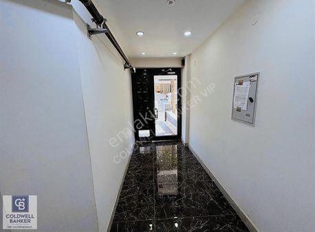 Yaprak Sokakta Satılık 2+1 Full Yapılı Daire