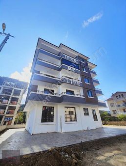 Emlak Kent'ten Sahile 300 Mt Mesafede Satılık Geniş 1+1 Daire