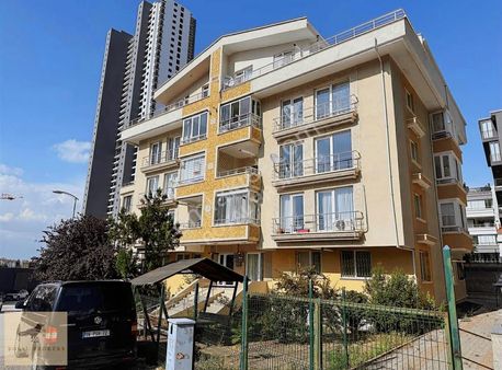 Satılık, Hilal'de, Yapılı, Oturuma Hazır, Merkezi Konum, 3,5+1