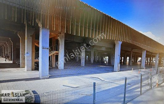 İzmit Doğu Kışla'da Satılık Kapalı Pazar Yeri