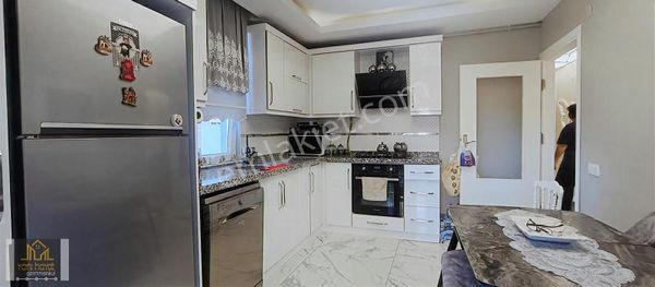 Yeni Hayat'tan Derecik'de Caddeye Cephe Satılık 3+1 Daire