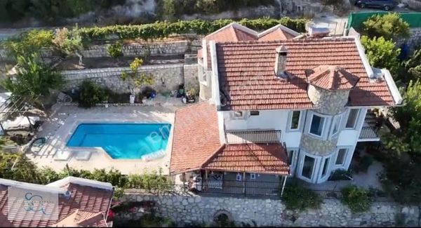 Sedir'den Seydikemer'de Doğanın Kucağında 4+1 Satılık Villa