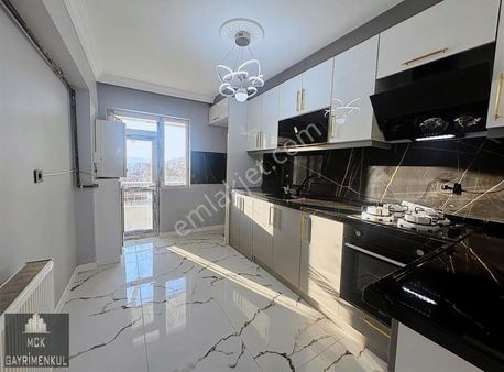 Mck'dan Cadde Üzeri Full Yapılı Masrafsız 3+1 Daire Fırsatı