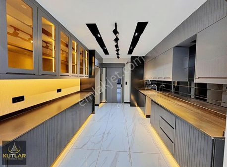 Kutlar'dan Abdülhamithanda Bölgenin En Kalitelisi*3,5+1*daireler