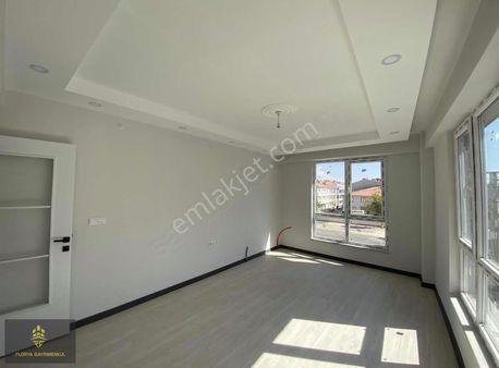 Sütlüce Mah Anadolu Üni Yakını Yatırımlık Lüx Daireler