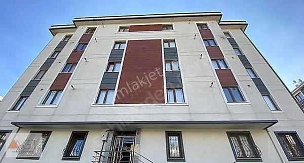 Agt'den Esenkent Mah. 2.kat 85m2 2+1 Satılık Konut