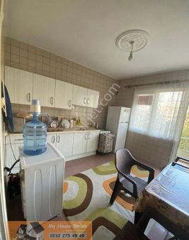 İzmir Konak Gültepe'de Satılık 2+1 Balkonlu Daire