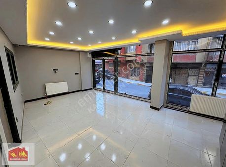 Kaynarca'da Ptt'ye Çarşıya Çok Yakın Köşe Başında Dükkan