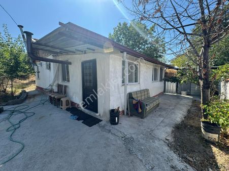 Derekadı Mahallesi 1 Dönüm Arsa İçinde Köy Evi