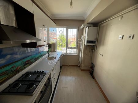 Kanuni'de Asansörlü Binada 2+1 Geniş Daire!