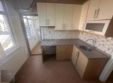 2+1 120 M2 Ara Kat Kirazlı Mahallesinde Satılık Daire