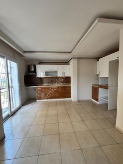 Gürselpaşa Mahallesinde Geniş 4+1 Açık Mutfak Çift Banyo Direk Hasarsız Doğalgazlı Satılık Daire!!