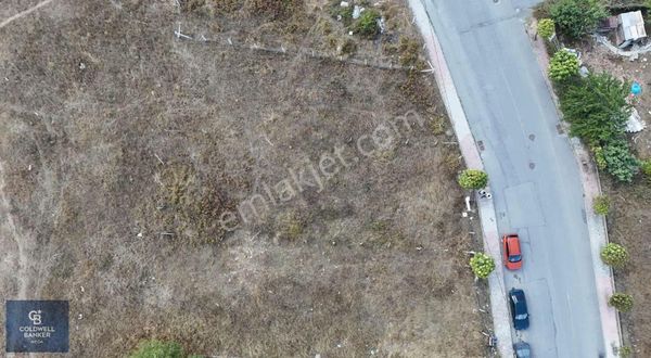 Arnavutköy Taşolukta Cadde Cephe Satılık Arsa