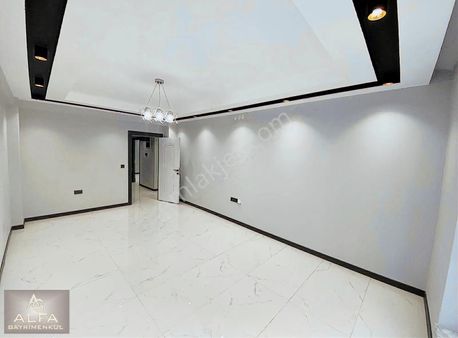 Yaylapınar Cad. Yakın Özel Garajlı 3+1 Sıfır Daire