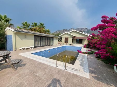 Muğla Dalyan’da Turizm Yatırımına Uygun 3.500 M² Arazide Evler Satılık