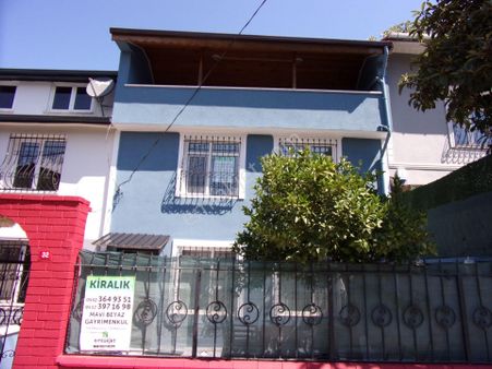 Sarıyer Reşit Paşada 5+2 250 Metrekare Kullanımlı Komple Satılık Bina