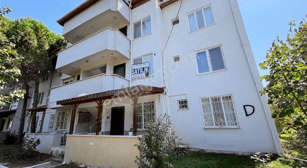 Güre Tahtakuşlar Mevki Şen Tatil Sitesinde 2+1 Daire