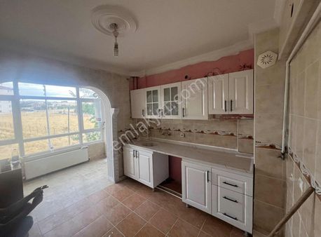 Ozan Gayrimenkul'dan Yüksek Kredi Arakat Fırsat 3+1 Daire