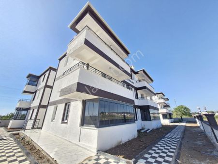 Sahil Bölgesinde Kapalı Mutfak Muhteşem 1+1 Satılık Daireler