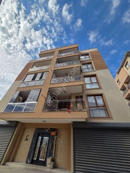 Bornova Işıkkent Sitesi 2+1 Kapalı Mutfak Otopark