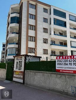 Kırbaşı Caddesinde Satılık Arakat 3+1 Daire