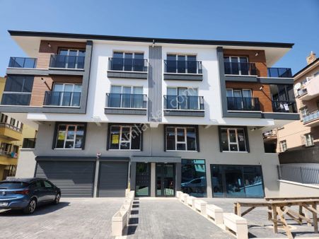 Danışment Göbekde Belediyeye Yakın Sıfır Binada Katta Ön Cephe 3+1 Satılık