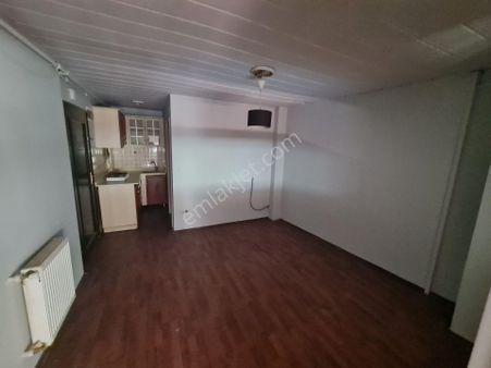 Ali Çifter' Den Collesium Arkasında Çatı Katı Kiralık 1+1